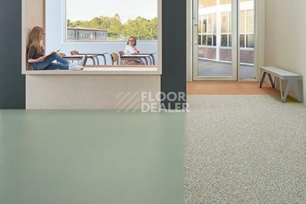 Линолеум Forbo Sphera Energetic 53202 confetti concrete фото 2 | FLOORDEALER